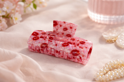 Kiss me Hair Clip